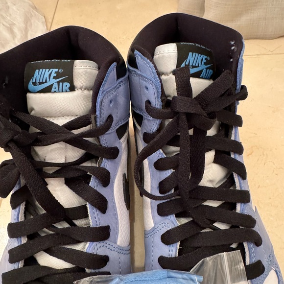 Jordan  Retro High OG University Blue - Picture 3 of 15